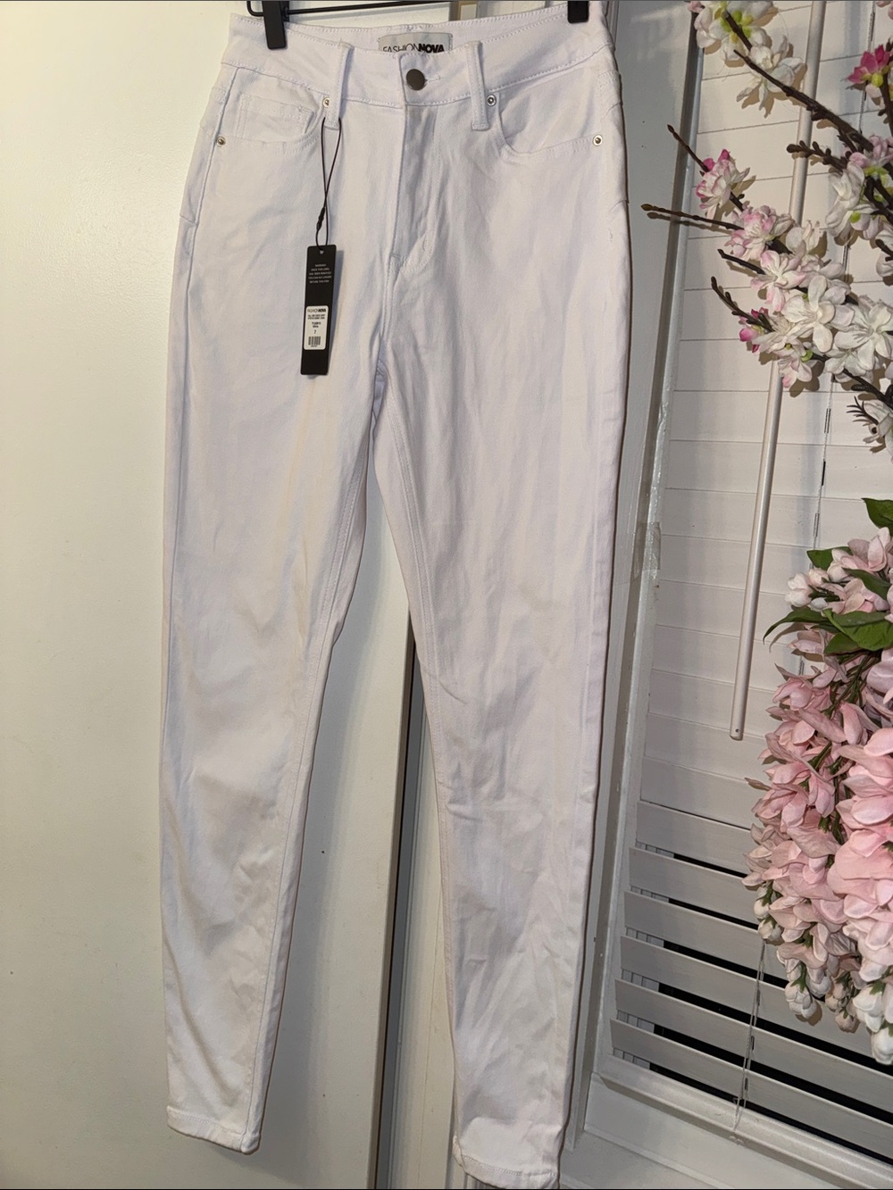 Fashion Nova White Men’s Slim Chinos